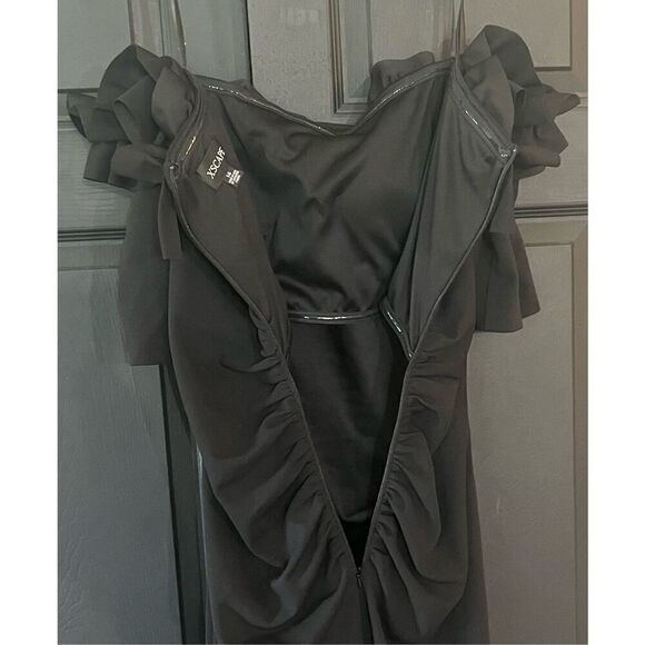 Xscape Women's Long Off The Shoulder Scuba Crepe Dress - Picture 5 of 8